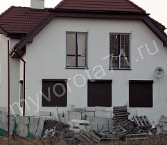 Рольставни из профиля AR 45, коричневые