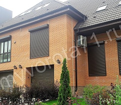 Рольставни из профиля AR 45, RAL 8014