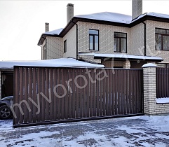 Откатные ворота с зашивкой штакетником