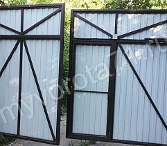 Распашные ворота со встроенной калиткой, автоматика Alutech